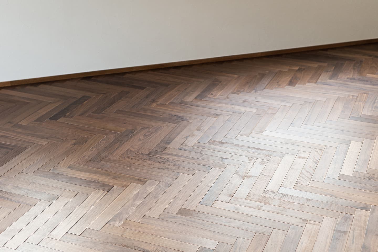 ヘリンボーン貼り